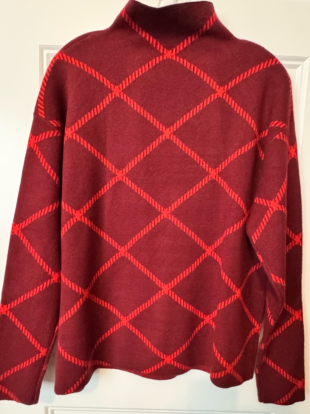 Tahari Burgundy Red Argyle Mock Neck Sweater Size L